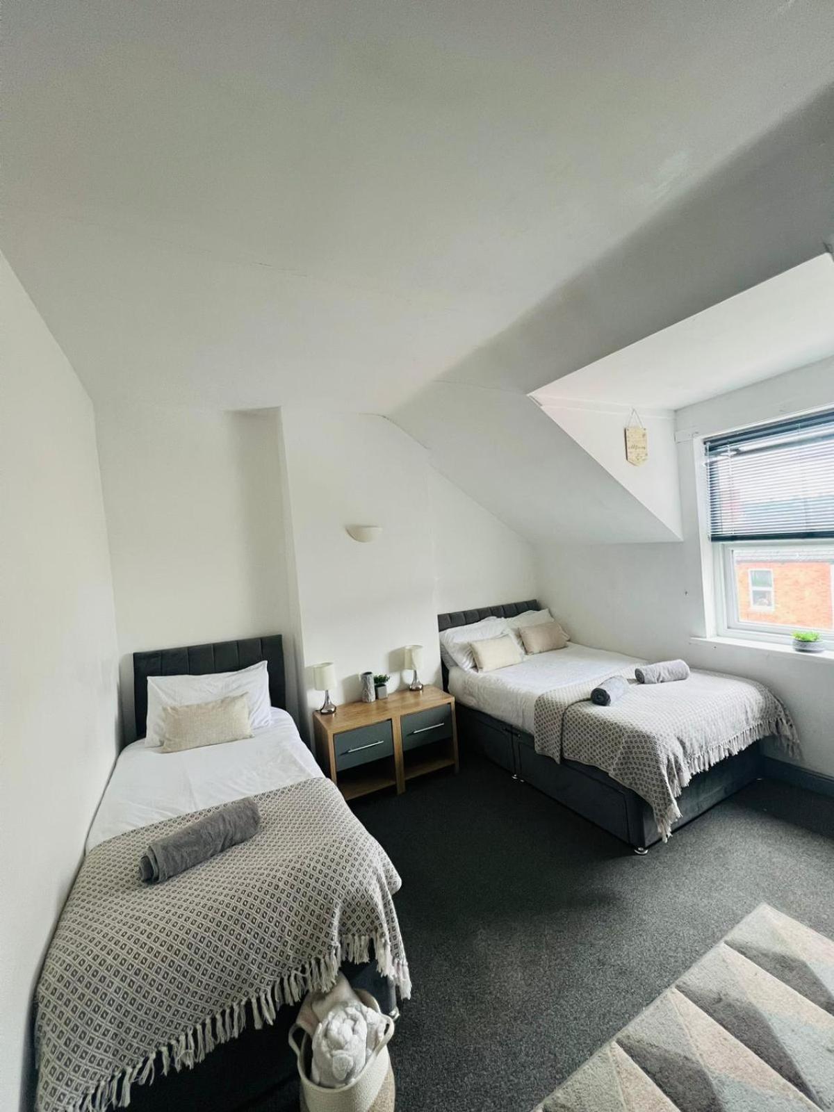 Lincoln City Centre Rooms P&S Ngoại thất bức ảnh