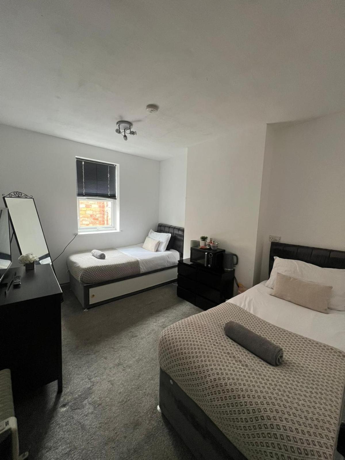 Lincoln City Centre Rooms P&S Ngoại thất bức ảnh