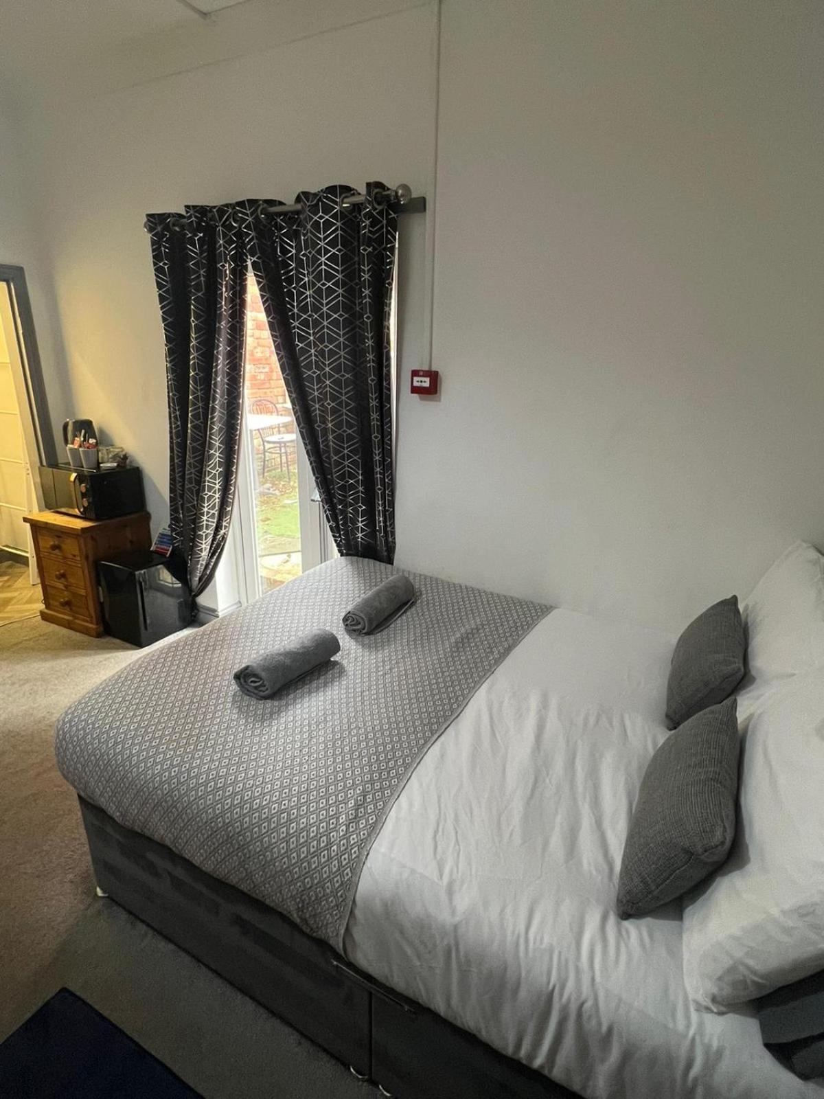 Lincoln City Centre Rooms P&S Ngoại thất bức ảnh