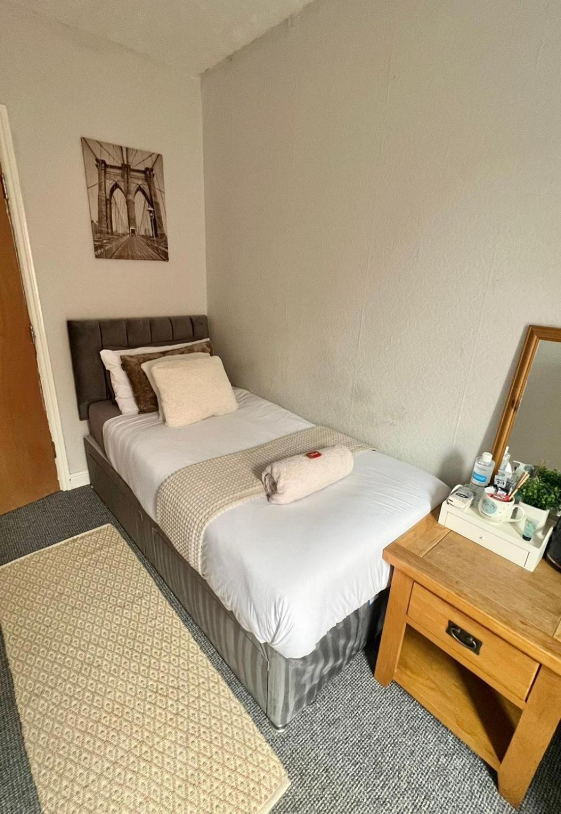 Lincoln City Centre Rooms P&S Ngoại thất bức ảnh
