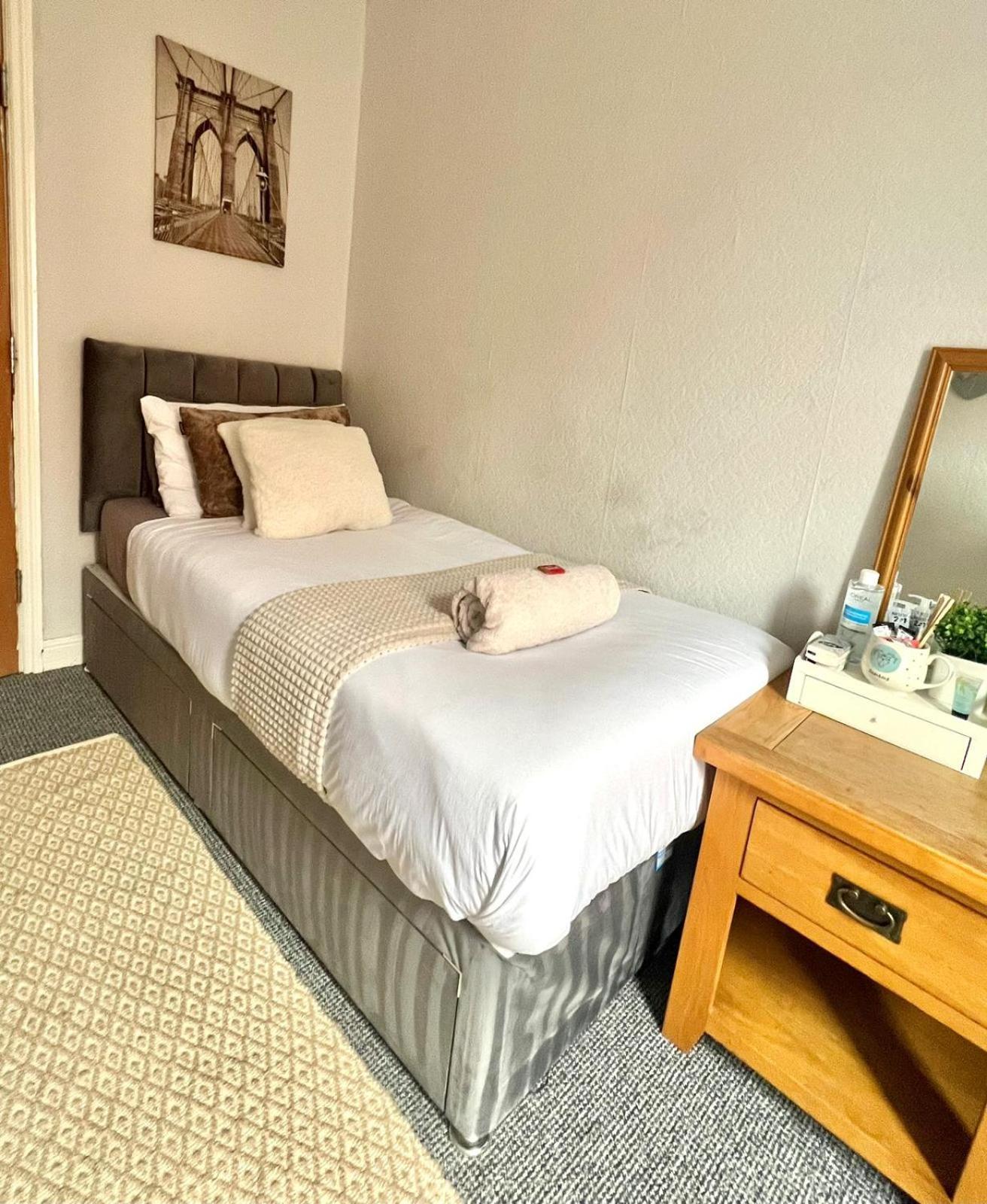 Lincoln City Centre Rooms P&S Ngoại thất bức ảnh